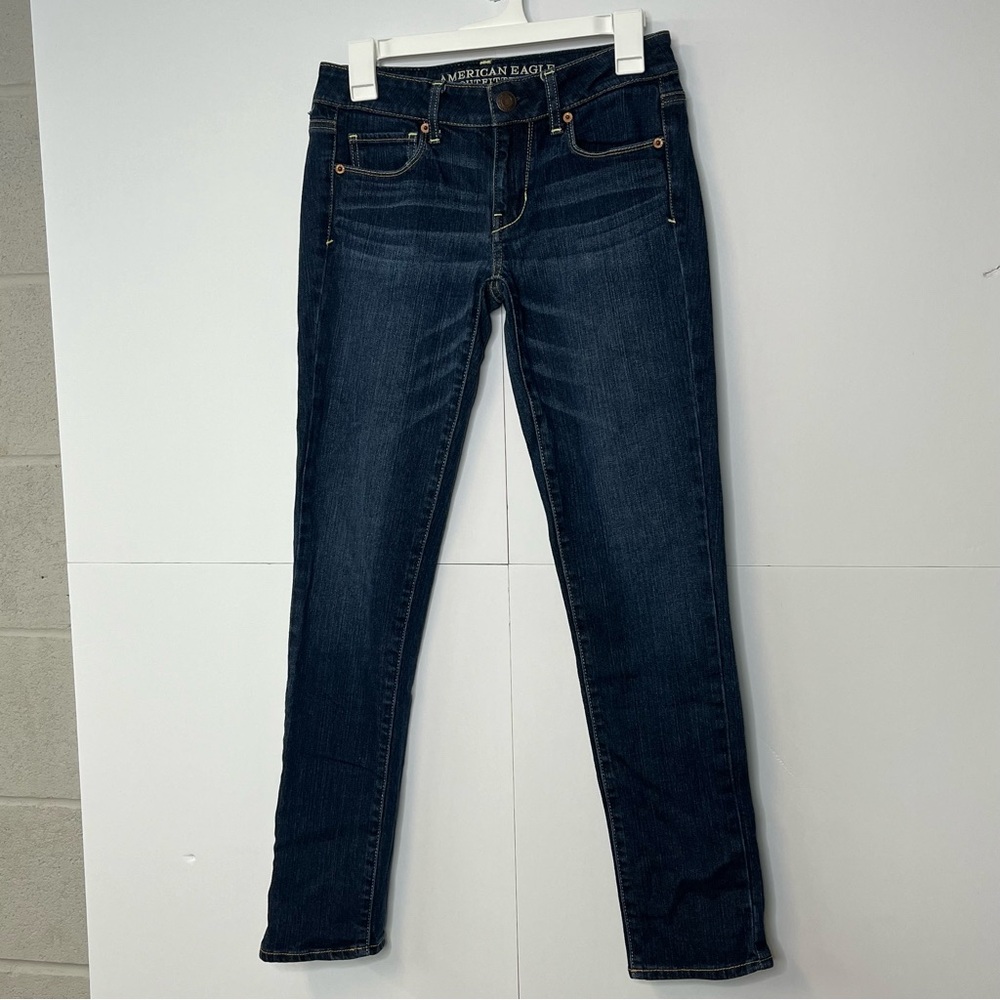 Women’s American Eagle Dark Wash Skinny Stretch Jeans. Size 4 Regular.